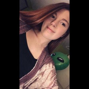 Meet your Posher, Leeann